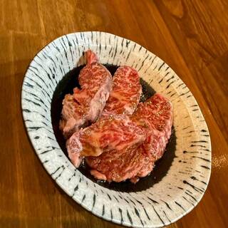 新鮮な国産A5ランク和牛を、みんな大好きな自家製タレで◎