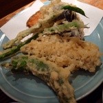 ひろや - 201410  ひろや  ★本日のおすすめ定食（780円）★穴子天ぷらと野菜天4点盛 ※崩してみました(・Д・)ノ