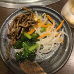 箱崎 炭火焼肉 - 