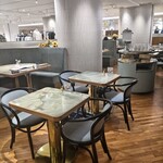 bistrocafe THE FLOWER TABLE - 