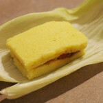 OLD NEPAL TOKYO - ブンディ 生のトウモロコシを潰して蒸したもの  キネマ(発酵した大豆)のアチャール