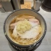 人類みな麺類とエスサワダ