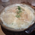 お猪口 - 骨付き若鶏もも肉fricassée