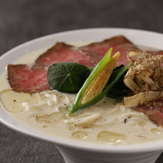 MENSHOが誇る創作麺は今も昔も人気！