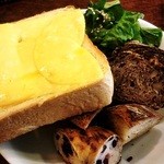 パーラー江古田 - トーストセットにしおチーズトッピング