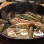 輝咲 - こちらは普通鮭の汁物