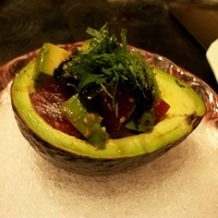 讃アプローズ - 鮪とアボカドの山葵醤油和え