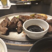 本格肉料理 丸小 - 