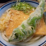 香川一福 - 料理写真:きつねうどん+万願寺とうがらし天