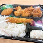 もぐもぐ 北花田店 - 唐揚げ4個にコロッケ、エビフライ❗️最強‼️