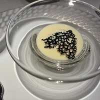 銀座 レカン - 冷製ポテトスープにヤリイカ