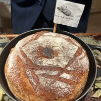 銀座 レカン - 後で切って出してくれるパン