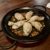 上六ワイン - 牡蠣のパエリア