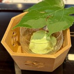 割烹 新多久 - 枝豆豆腐(湯あがり娘)