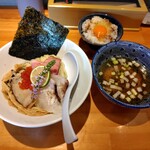 麺家 たけ田 - 黒鮑と真鯛のアカモク水塩つけ麺と自家製トリュフ醤油の卵かけご飯