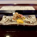 割烹 新多久 - ヒラマサ棒鮨