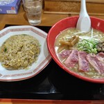 能登牛骨めん 匠八屋 - 