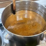 まさごそば - スープ＆醤油ダレが既に混じっている寸胴