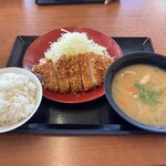 かつや 秋田東通店 - ロースカツ定食 704円（とん汁へ変更＋55円） ＝759円