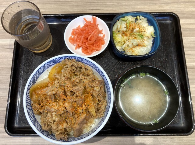 吉野家 4号線松森店 - 黒松（牛丼）の写真
