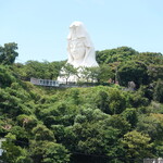 Chinese restaurant KUE - 直ぐ近くにある大船観音像