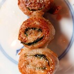 やきとり家 錦海まる - しそのうず巻き（豚肉の大葉巻き）③