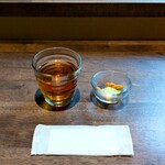 三日月氷菓店 - 最初に出てきたアツアツのお茶とお菓子～!!( ^o^)ﾉ