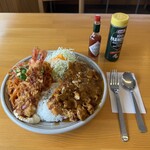 喫茶と土産 南1の4 - よくばりセット極み（ナポリタン、カツカレー、エビフライ）