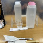 味一 - お水ピッチーで持って来てくれます♪