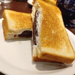 エビアン - 小倉トースト