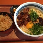 讃歌うどん はんげしょう - 牛筋ゆだ玉 MISO