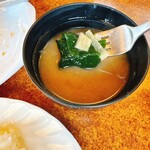 談話室杉の樹 - 大根とワカメの味噌汁