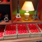 グリルキャピタル東洋亭 - レジ前にはトマトがびっしり！