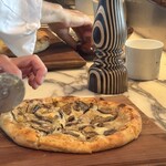 ザ ピッツァバー ON 38TH - 