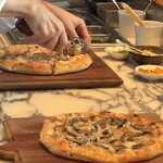 ザ ピッツァバー ON 38TH - 