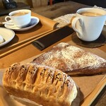 こころ - おさつデニッシュ、練乳サンド