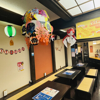 少人数から宴会まで対応◎祭りのような雰囲気のアットホーム空間