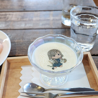 オープンカフェ まるごとやまなし館_1