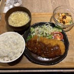 コモンダイニング - トンカツ