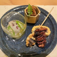 那古野 しば福や 名駅店 - ヒラメ、マグロの角煮、鰻巻き、白焼串、鰻肝串
