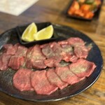 炭火焼肉じゃけぇ - 