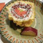 奈良 - ハモの包み揚げ、梅塩をつけて♪