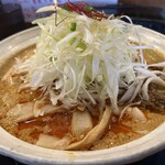 ラーメン南の - 背脂担々麺ネギトッピング