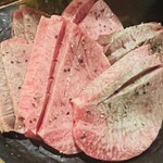 ホルモン焼　炭蔵 - 