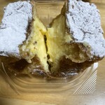 山梨 スイーツ DO - キューブ段目(カスタードがびっしり)