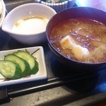 おいしんぼ - 漬物、味噌汁