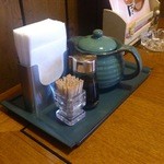 おいしんぼ - ソースの器有ります♪