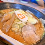８番らーめん 手取店 - 