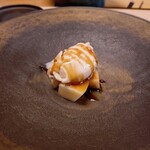 GEJO - アイスクリームと桃