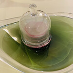 イタリアンレストラン Zucca - 炙ったカマスの瞬間スモーク①